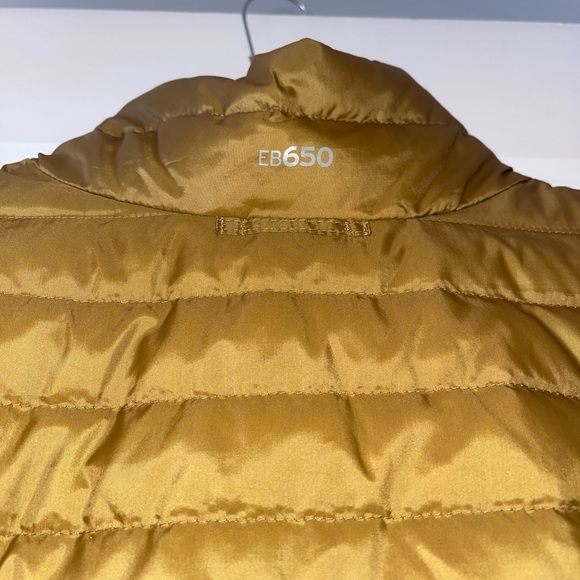 Men’s Eddie Bauer Down Vest - Picture 4 of 5